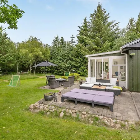 Ane - 1-7km From The Sea By Interhome