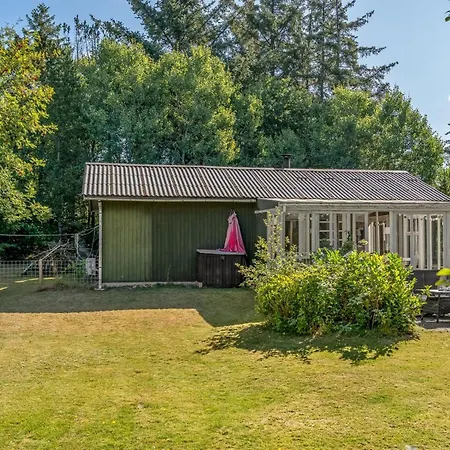 Ane - 1-7km From The Sea By Interhome *